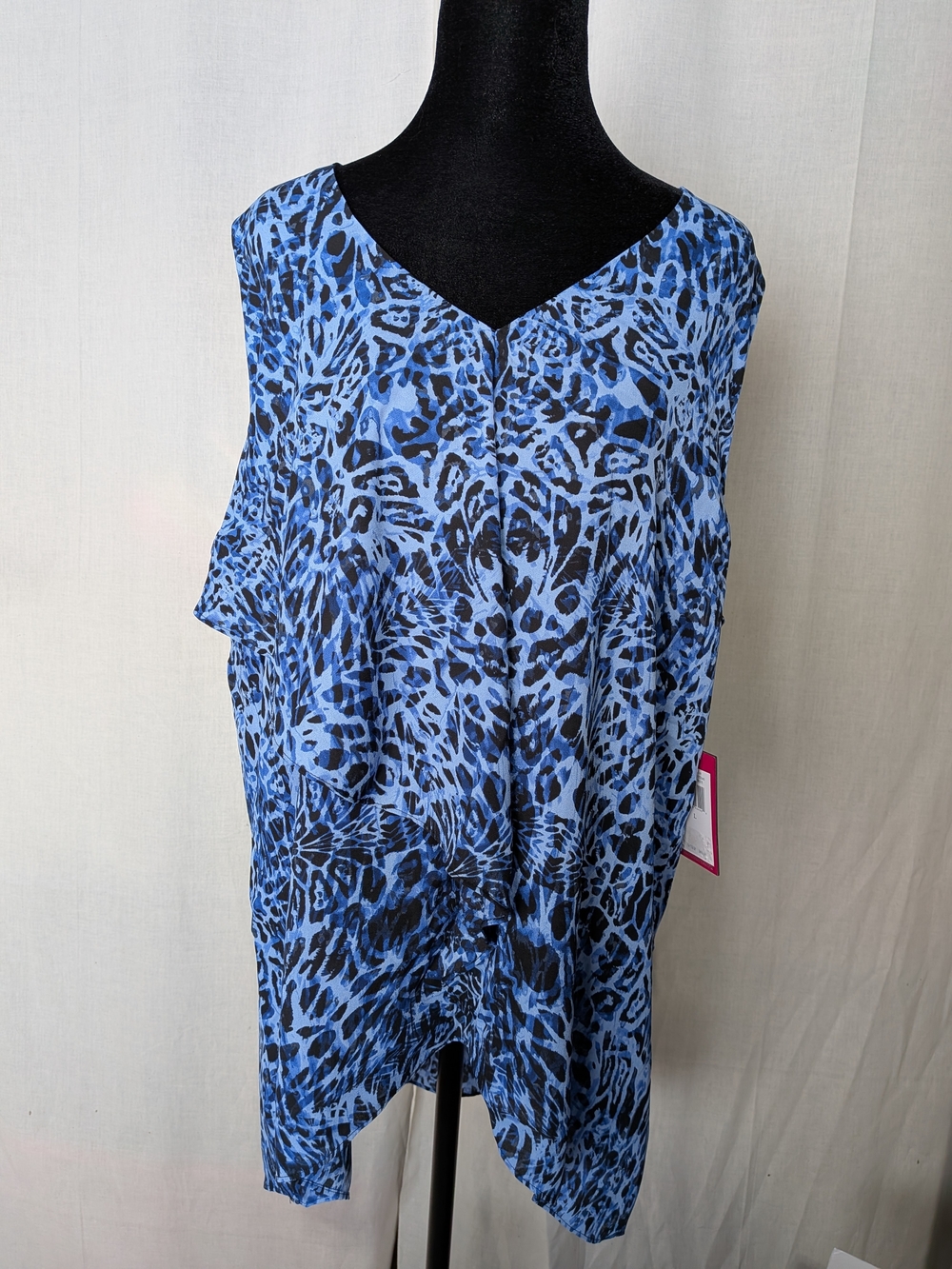 Vince Camuto Blue and Black Sleeveless V-Neck Animal Print Tunic